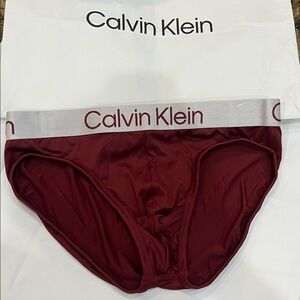 Calvin Klein Men's graphic low rise hip briefs new micro fiber burgundy